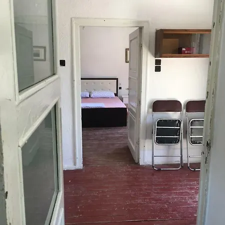 A Nice House In A Welcome Town!! Apartment